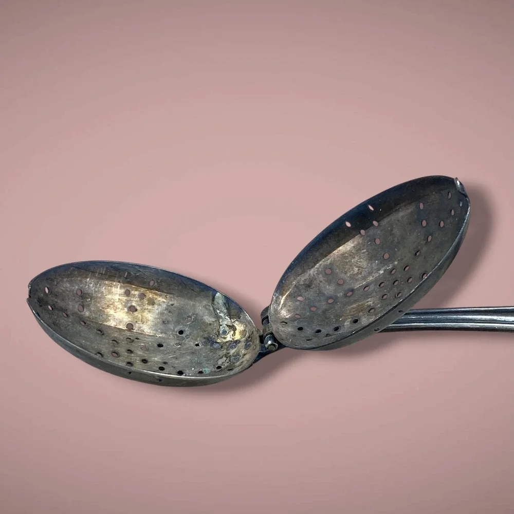 Williams Bros Imperial Tea Infuser Spoon Silverplate Hinged Strainer 1919